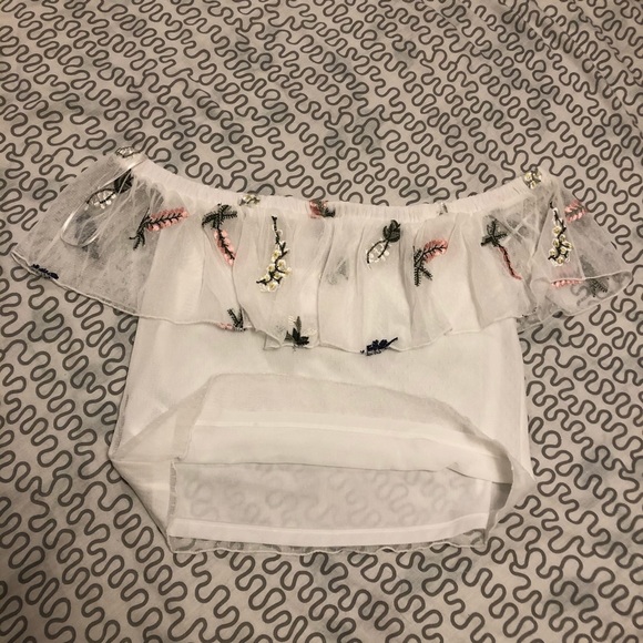 🤍 H & M Off Shoulder Crop Top - Picture 2 of 4